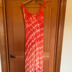 Red and orange tie dye maxi dress in a size M!